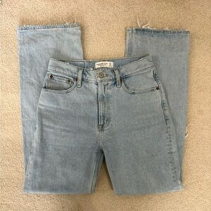 Abercrombie and Fitch 90s relaxed Jean high rise